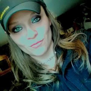 Meet your Posher, Lorissiajoe